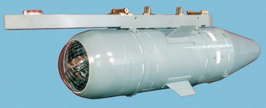 Каб бомба расшифровка. Корректируемая Авиационная бомба каб-500кр. Корректируемая авиабомба каб-500. Управляемая Авиационная бомба каб-500. Корректируемая Авиационная бомба каб-1500лг.