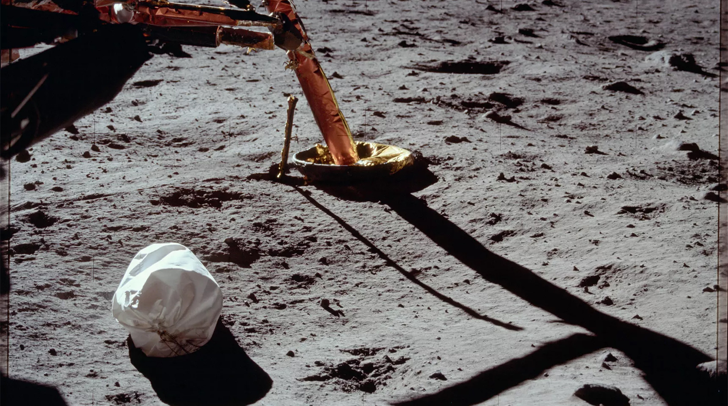 Изоляция на луне. Аполлон-11 фото. Миссия Аполлон 11. Фото с миссии Аполлон 11.