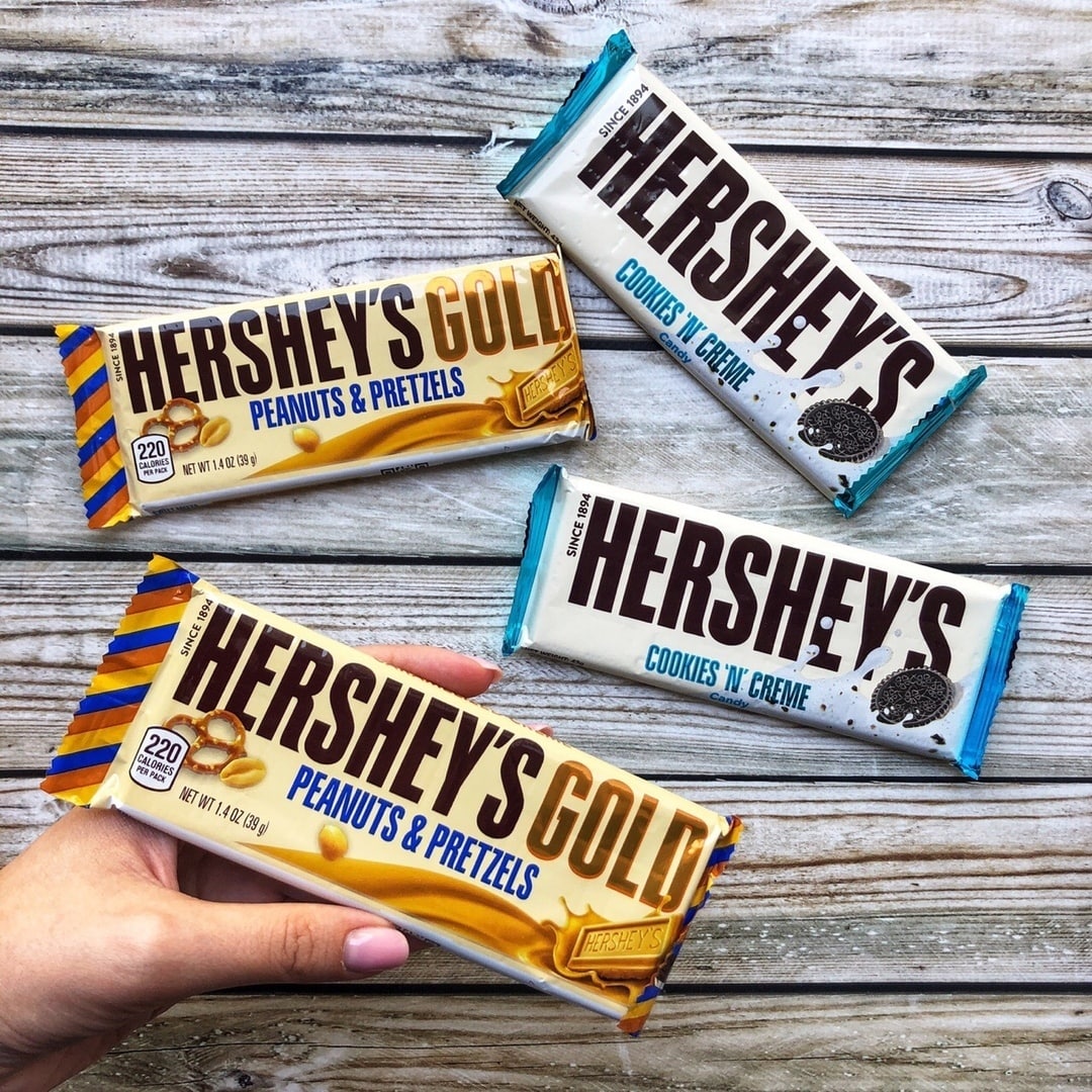 Шоколад hersheys купить. Батончики Hershey's. Шоколад ХЕРШИС. Hershey шоколад. Американская шоколадка Hershey's.
